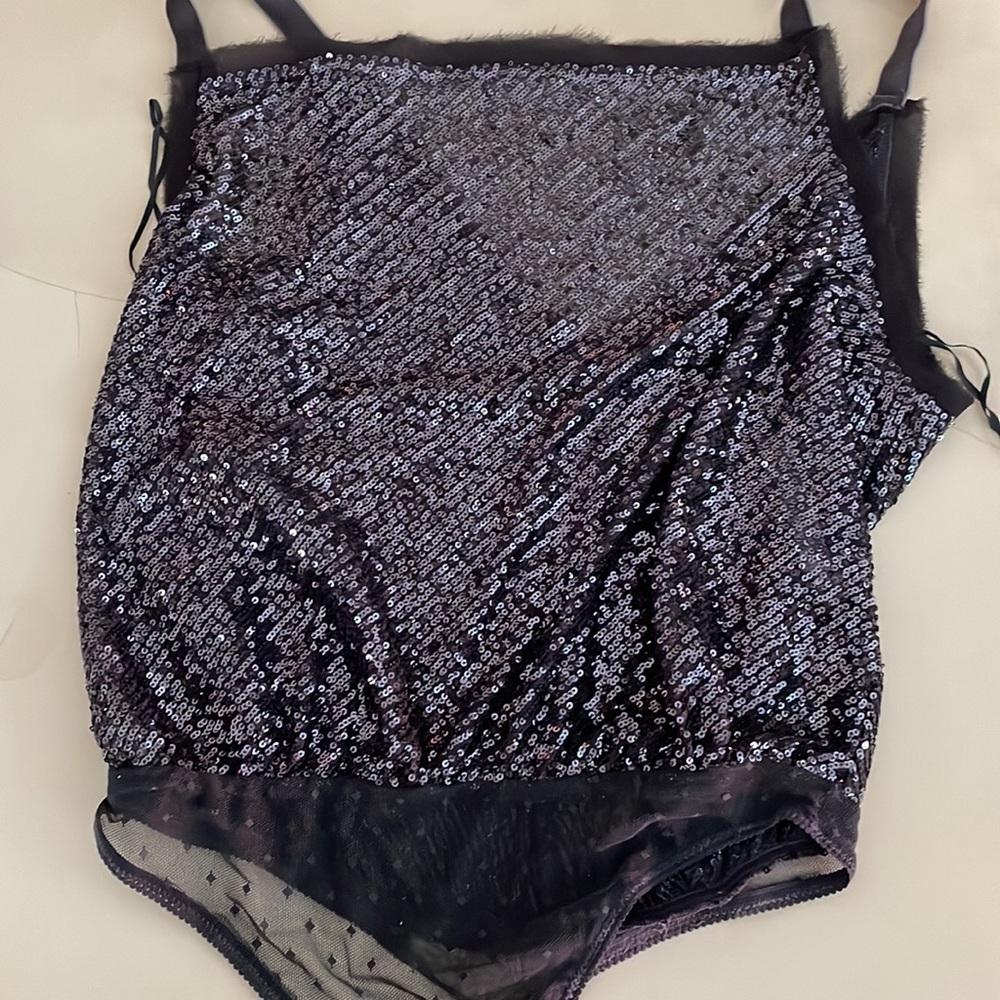 NWOT FREE PEOPLE WOMEN'S SHIMMER & SHINE GRAY SEQUINS BODYSUIT in size small - Picture 5 of 5